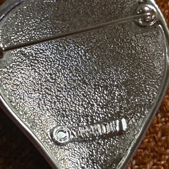 🍓 Sarah Coventry Strawberry Brooch (1960s) - Picture 2 of 2